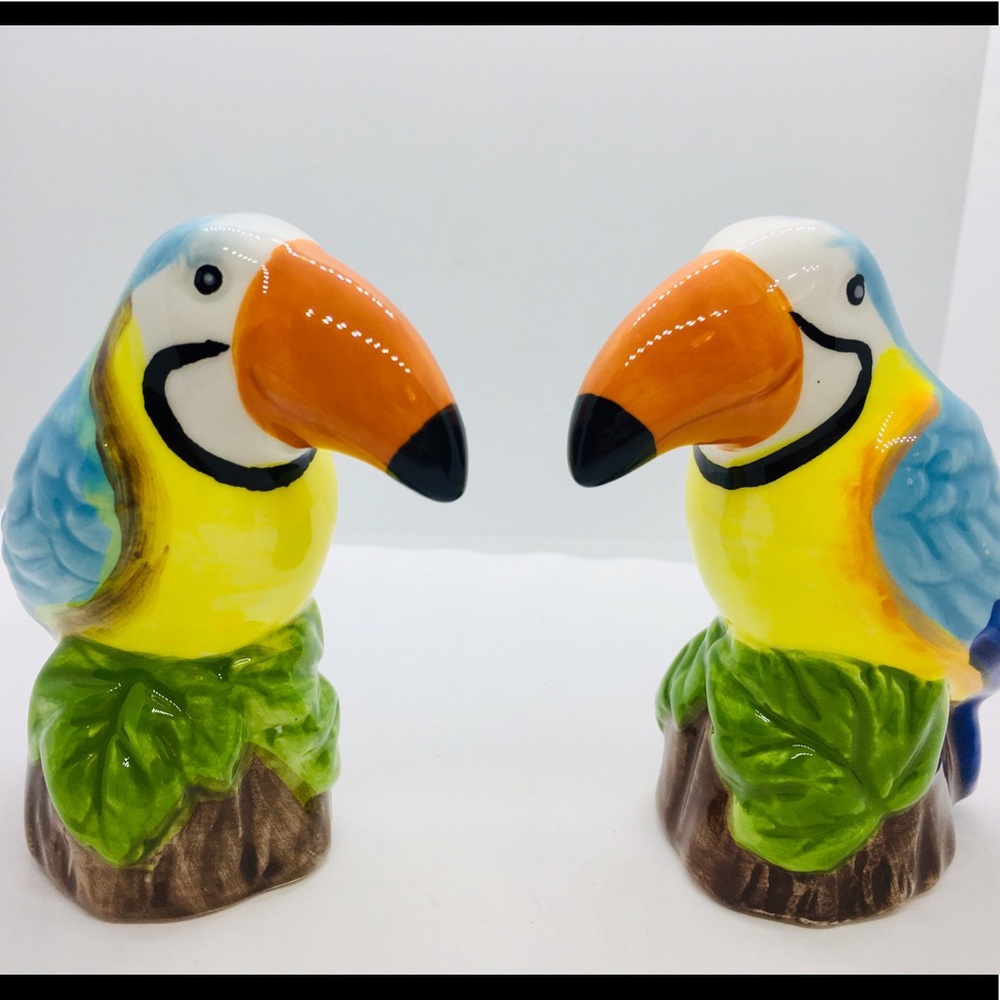 Ceramic Parrots Salt & Pepper Shakers Tropical - Picture 2 of 6